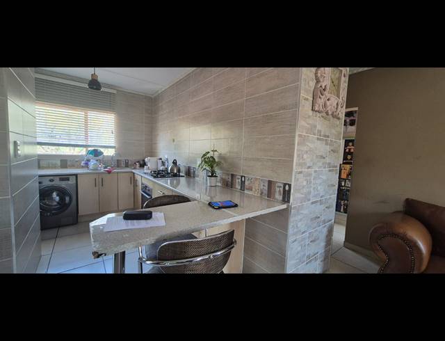 2 BEDROOM APARTMENT FOR SALE IN HALFWAY GARDENS